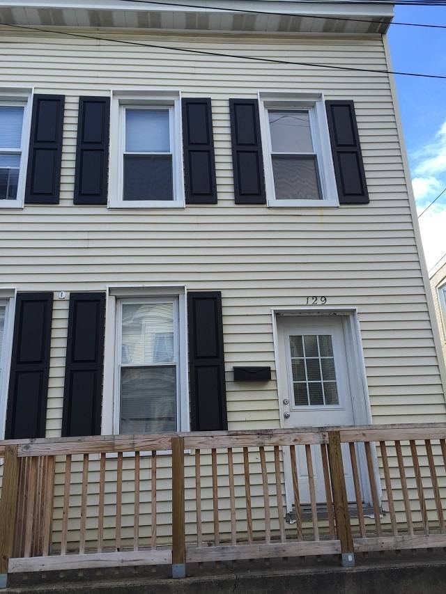 Apartment for rent at 129-131 Elm St, Hagerstown, MD 21740