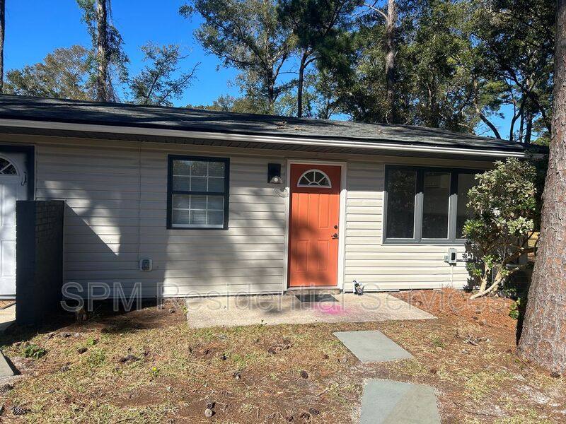 Apartment for rent at 1330 N Howe St #4, Southport, NC 28461