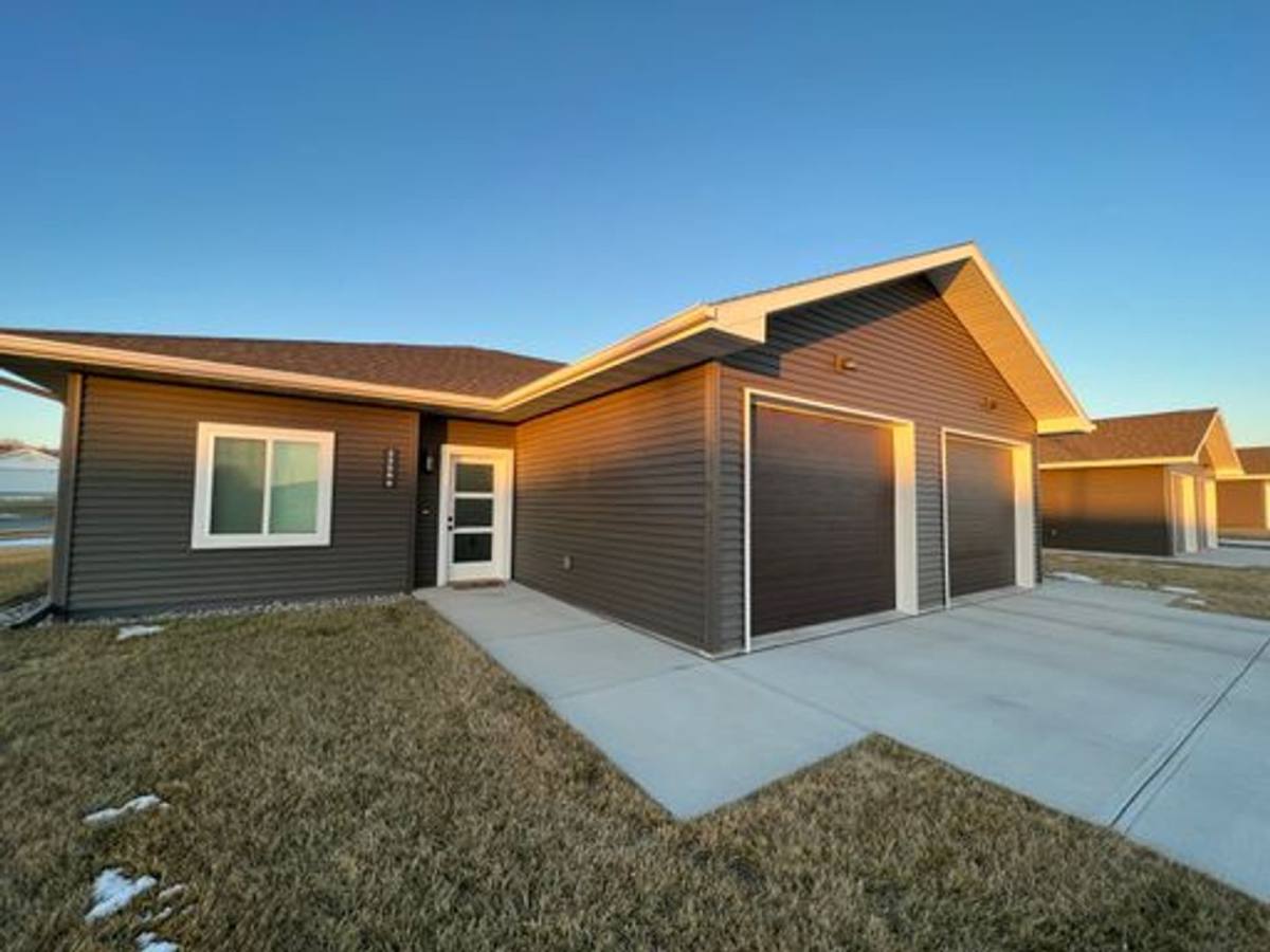 Apartment for rent at 3304-3306 Koenigstein Ave, Norfolk, NE 68701