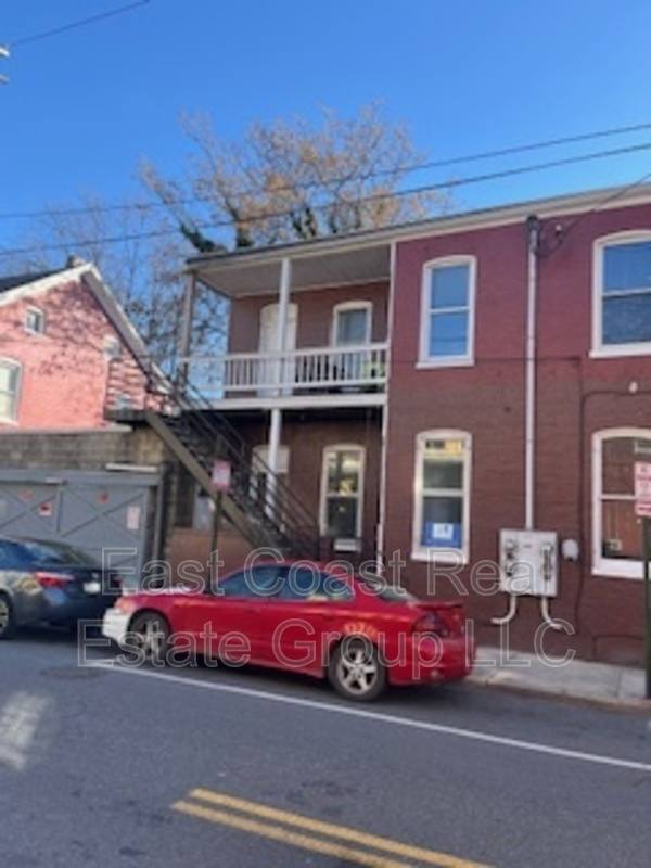 Apartment for rent at 5 E Lee St, Hagerstown, MD 21742