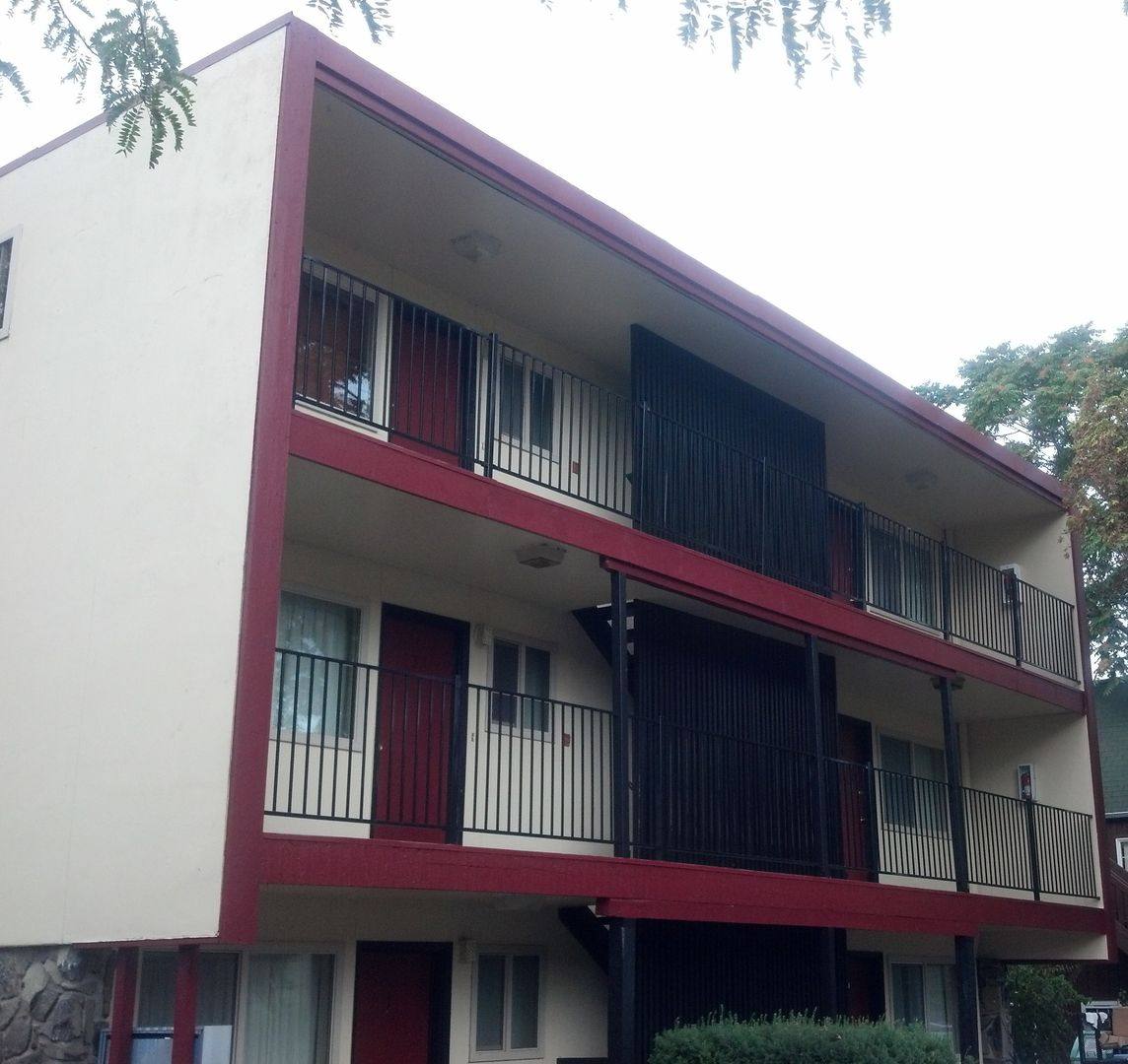 Apartment for rent at 1840 Agate St, Eugene, OR 97403