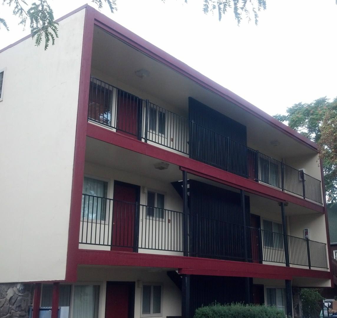 Apartment for rent at 1840 Agate St, Eugene, OR 97403