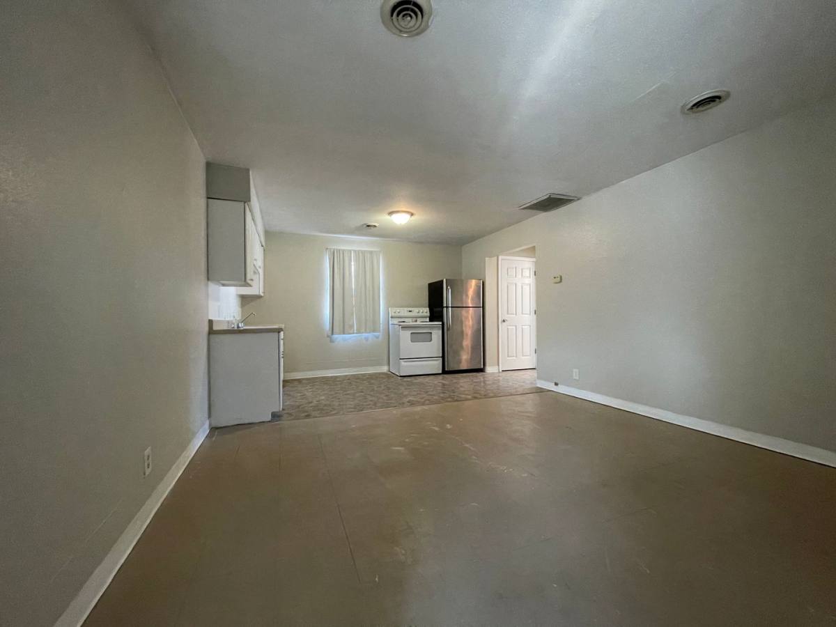 Apartment for rent at 110 E Illinois, Carterville, IL 62918