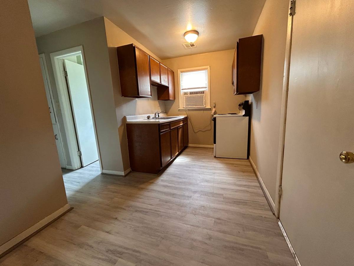 Apartment for rent at 3246 S Handley, Wichita, KS 67217