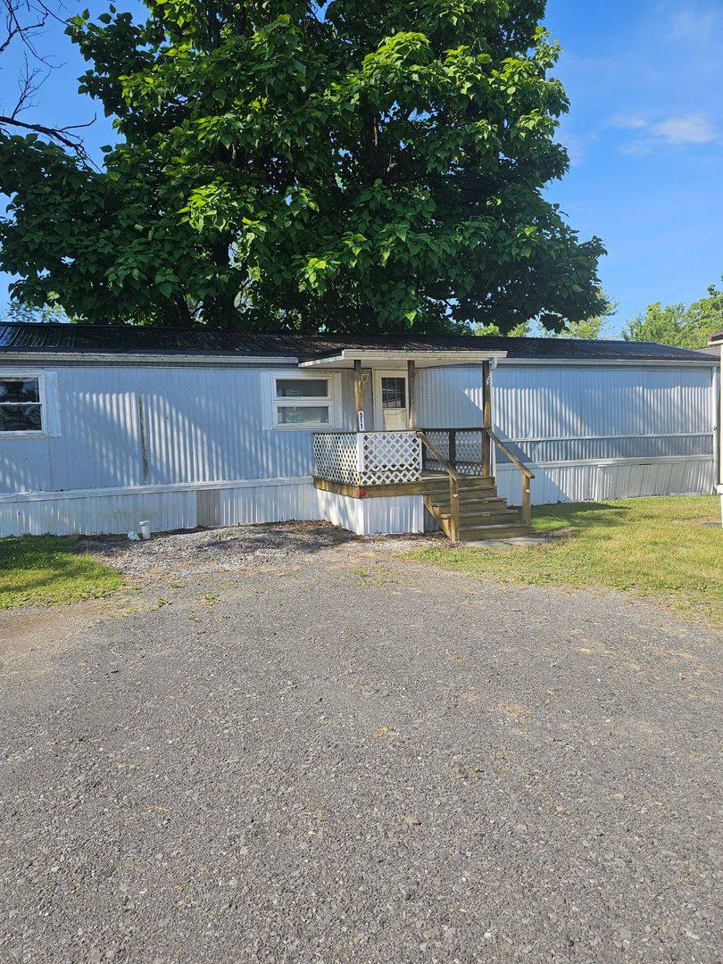 Apartment for rent at 2743 Everett Rd, East Freedom, PA 16637