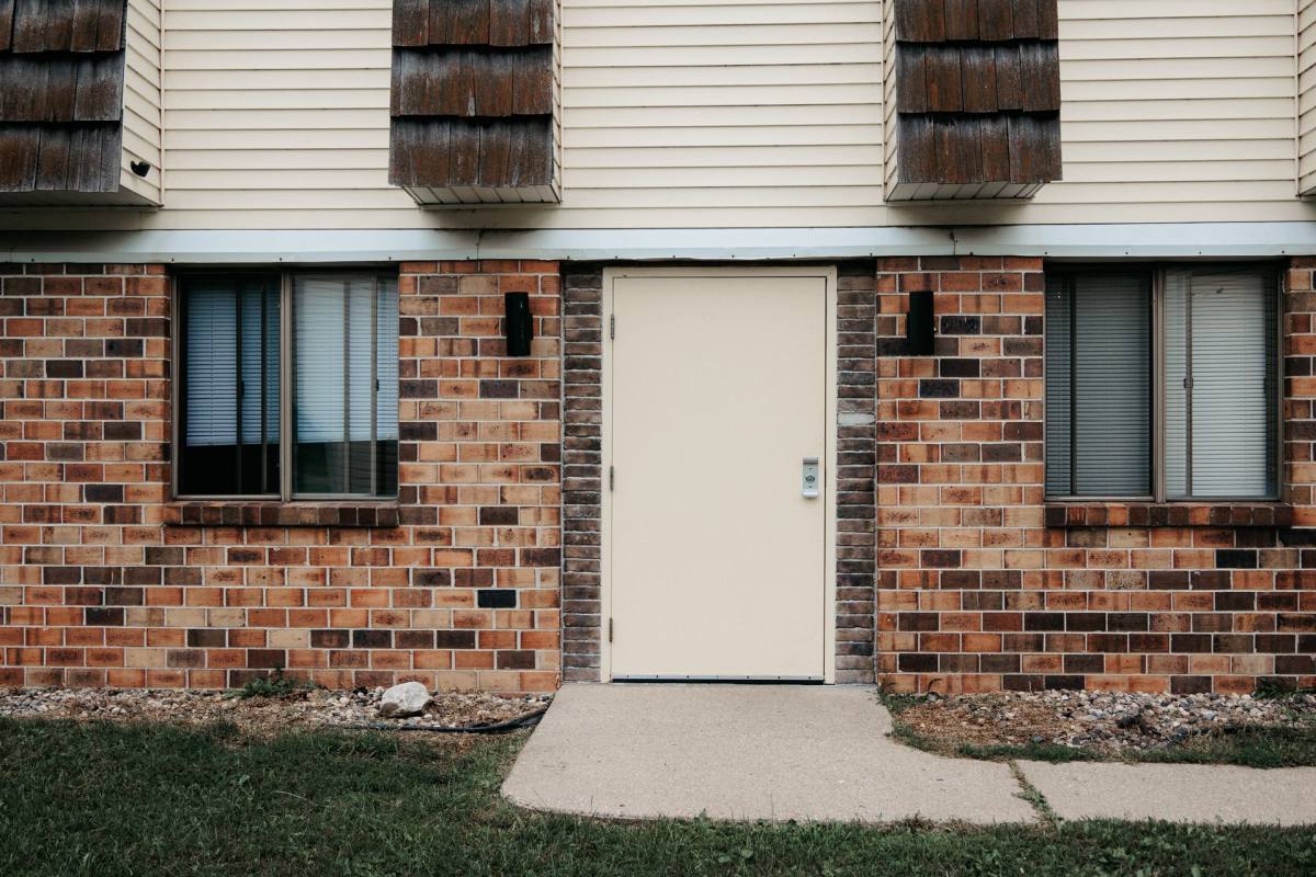Apartment for rent at 810 E 2nd St, Litchfield, MN 55355