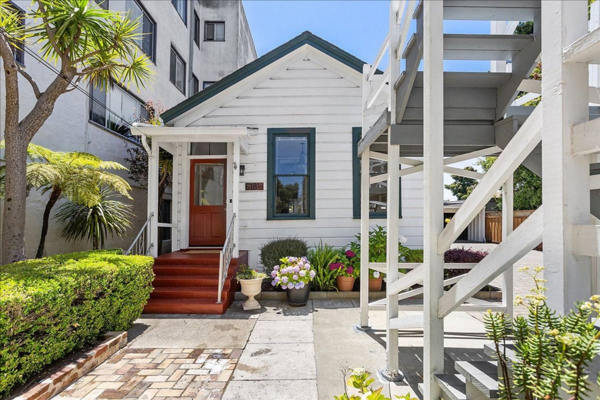 House for rent at 618 1 2 Santa Clara Ave, Alameda, CA 94501
