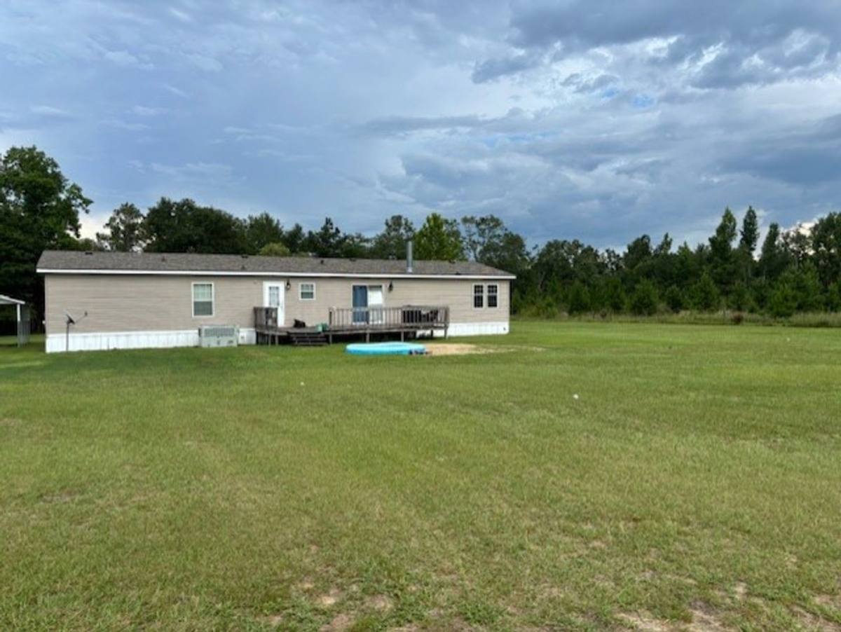 House for rent at 5231 Staten Rd, Hahira, GA 31632