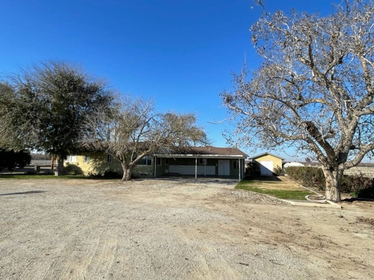 House for rent at 29551 Merced Ave, Shafter, CA 93263