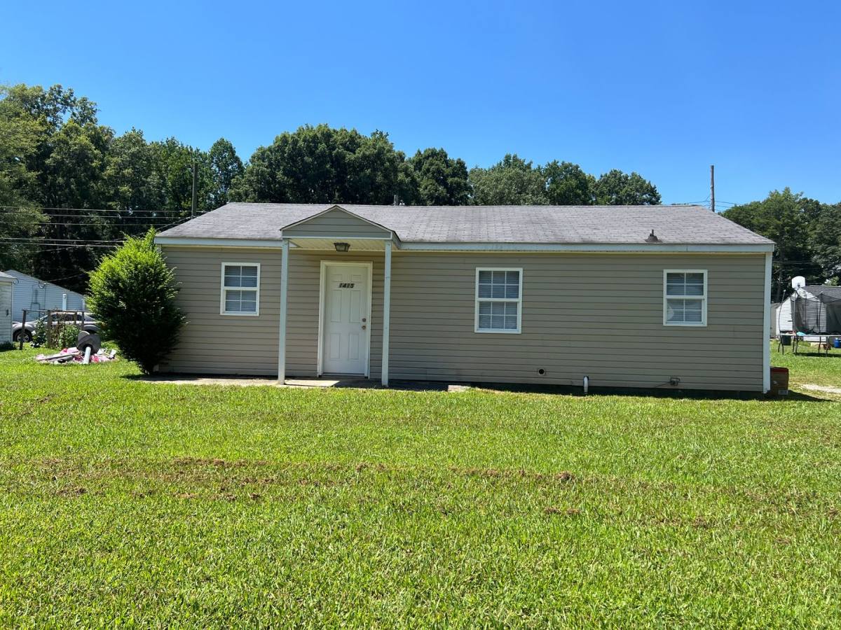 House for rent at 1415 Bryant St, Gastonia, NC 28052