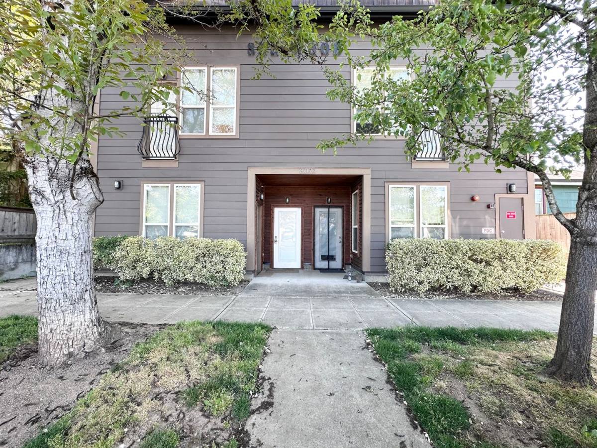 8072 SE 6th Ave #9, Portland, OR 97202