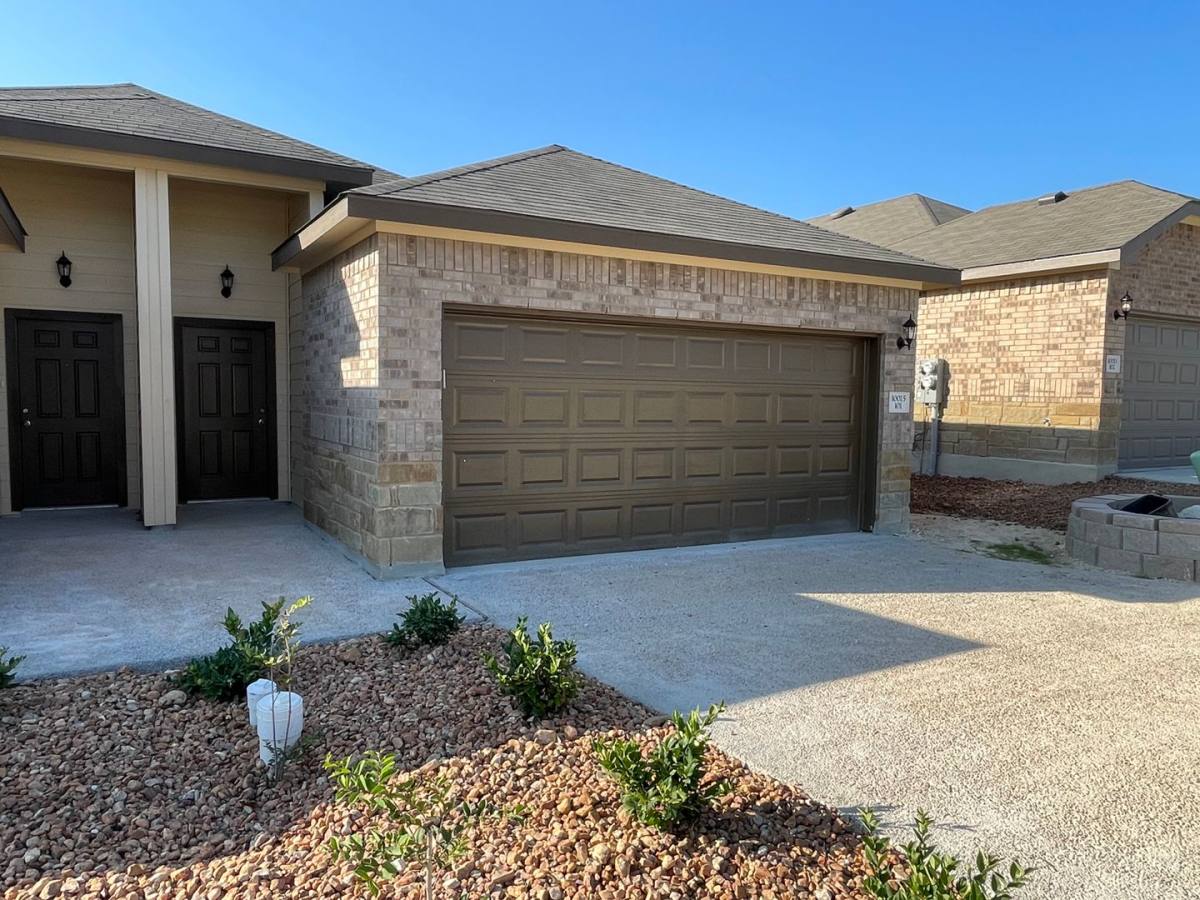 House for rent at 10015 Westover Bluff #101, San Antonio, TX 78251