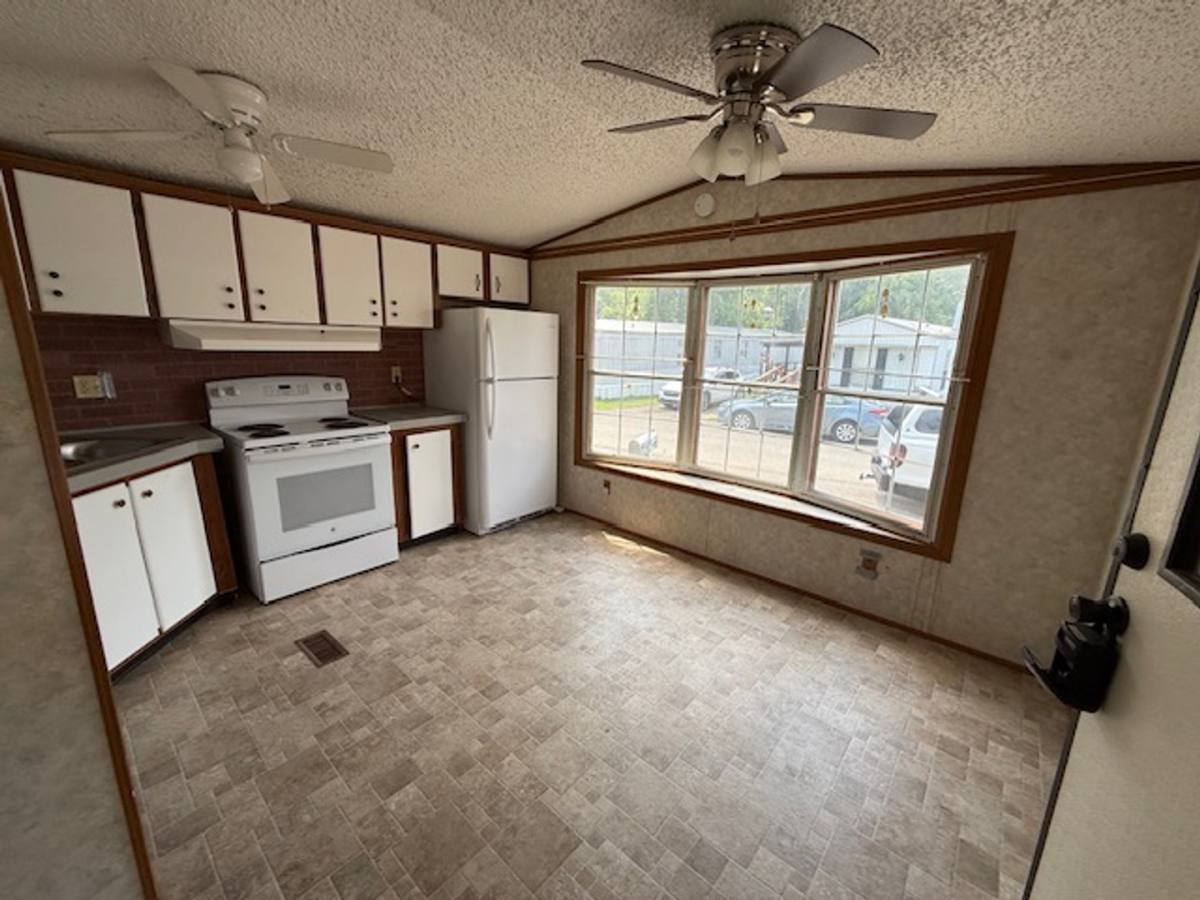 Apartment for rent at 4500 1st Ave, Nitro, WV 25143