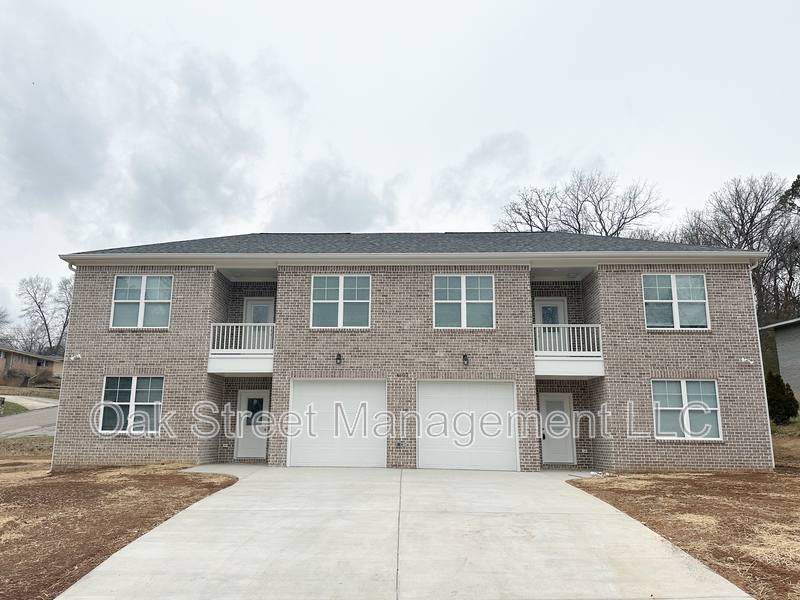 Townhouse for rent at 4607 Plaza Hills Lane #B, Hixson, TN 37343