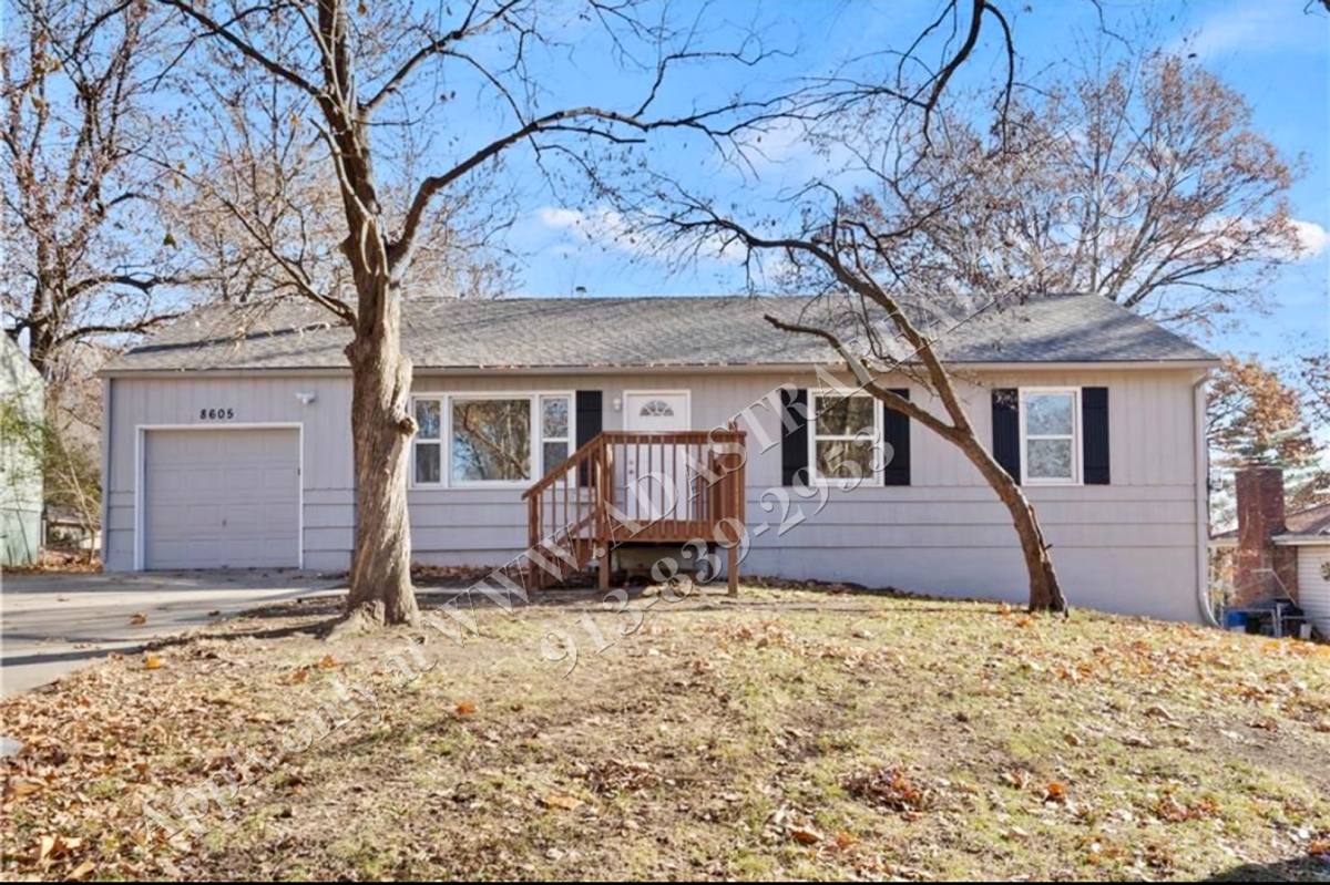 House for rent at 8605 Spring Valley Rd, Kansas City, MO 64138