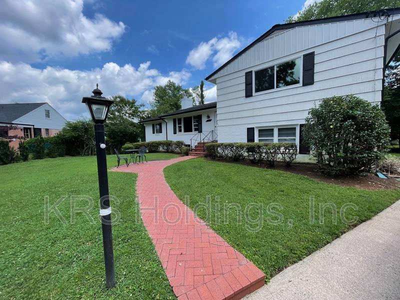 House for rent at 1723 Merryhill Place, McLean, VA 22101