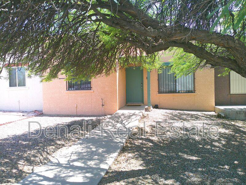 Townhouse for rent at 8838 E Arbor St, Tucson, AZ 85730