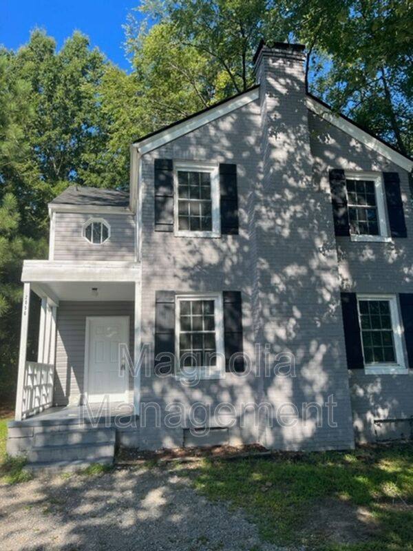 House for rent at 2056 Raleigh Rd, Henderson, NC 27536
