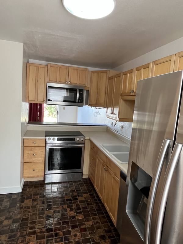 Townhouse for rent at 92-1050 Kanehoa Lp #MANAGER, Kapolei, HI 96707