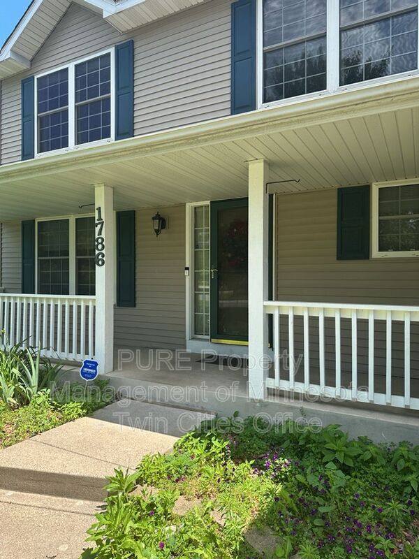 House for rent at 1786 Ide St, Saint Paul, MN 55109