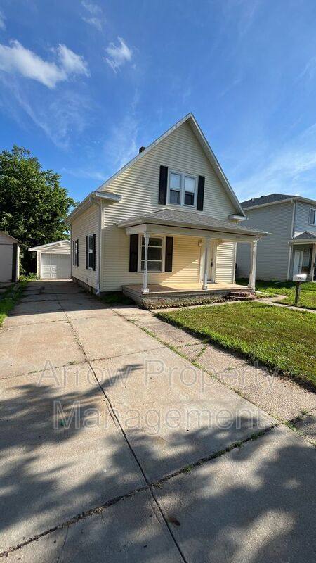 House for rent at 2211 Sheldon St, Lincoln, NE 68503
