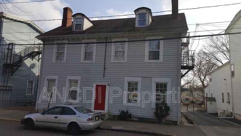 124 Garden St #1, Mount Holly, NJ 08060