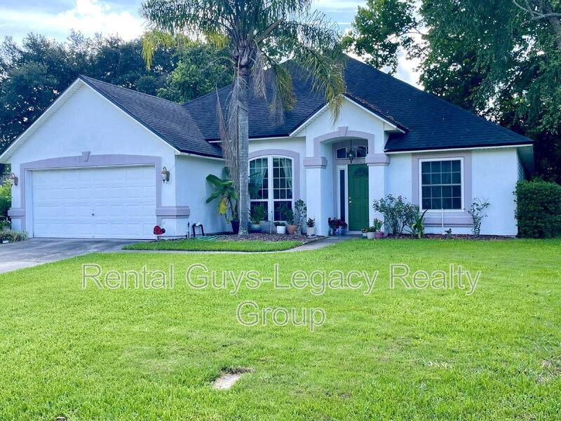 House for rent at 5662 Baxter Lake Dr, Jacksonville, FL 32258
