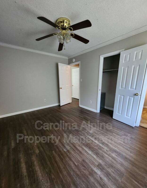 House for rent at 1521 Rolling Meadow Lane, Gastonia, NC 28054
