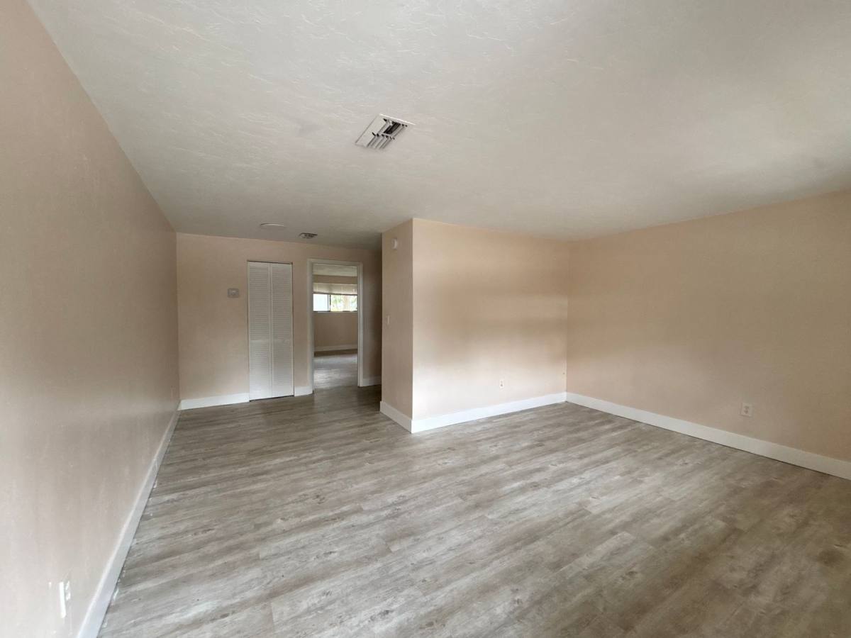 Apartment for rent at 6107 SW 11th Place, Gainesville, FL 32607