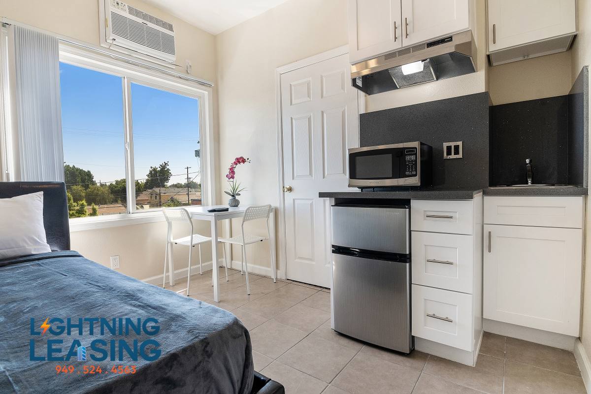 Apartment for rent at 5122 1 2 S Avalon Blvd #103D, Los Angeles, CA 90011