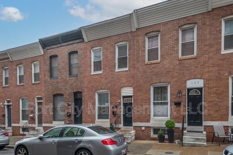 Townhouse for rent at 127 S Robinson St #1, Baltimore, MD 21224