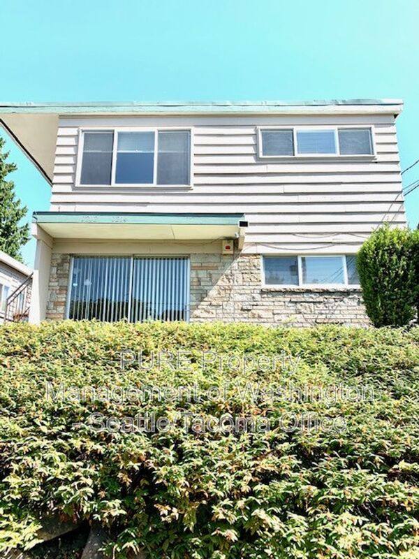 House for rent at 12125 N 49th St, Seattle, WA 98103