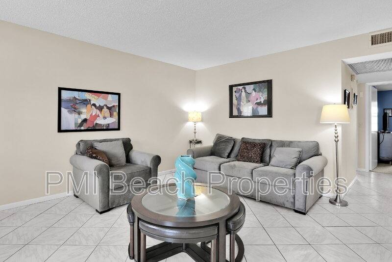 Condo for rent at 1084 Exeter E, Boca Raton, FL 33434