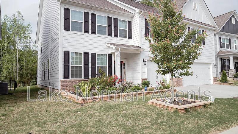 House for rent at 1058 Thoroughbred Dr, Iron Station, NC 28080