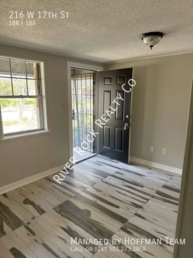Apartment for rent at 216 W 17th St, Pine Bluff, AR 71601