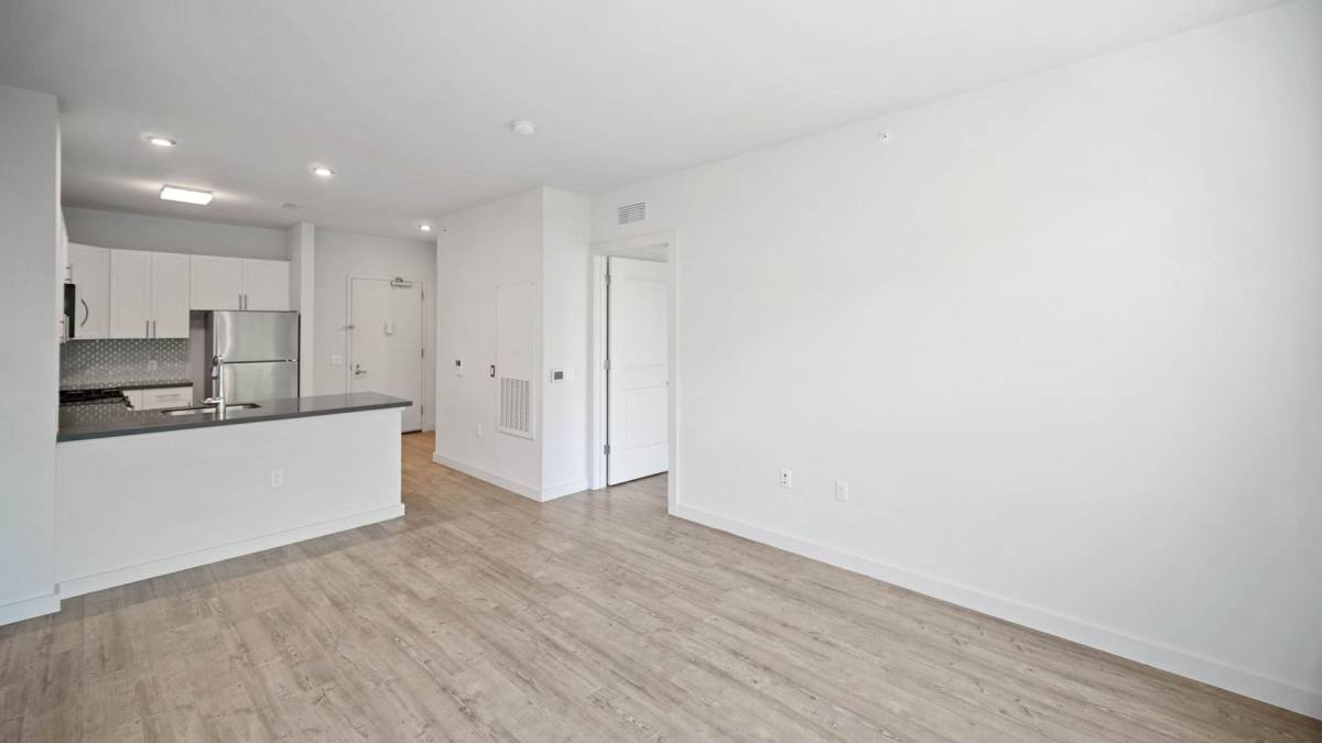 Apartment for rent at 411 N Ave W, Westfield, NJ 07090
