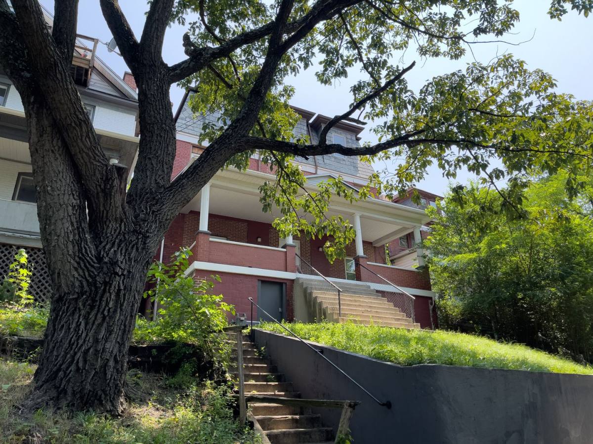 Apartment for rent at 12 1 2 Waverly Terrace, Cumberland, MD 21502