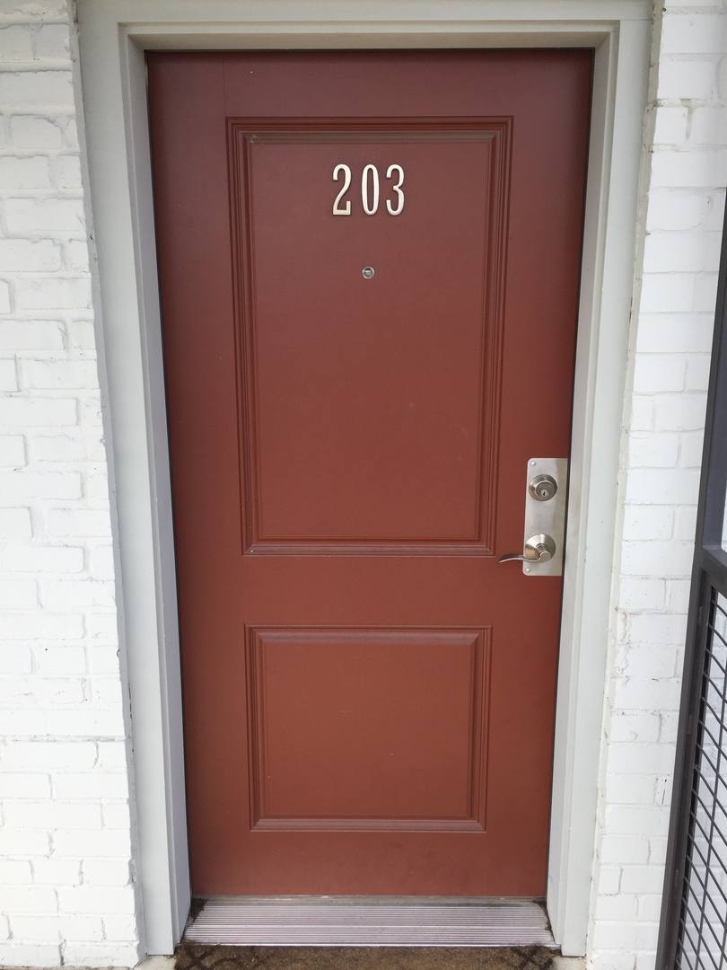 Apartment for rent at 919 Alston Ave, Fort Worth, TX 76104