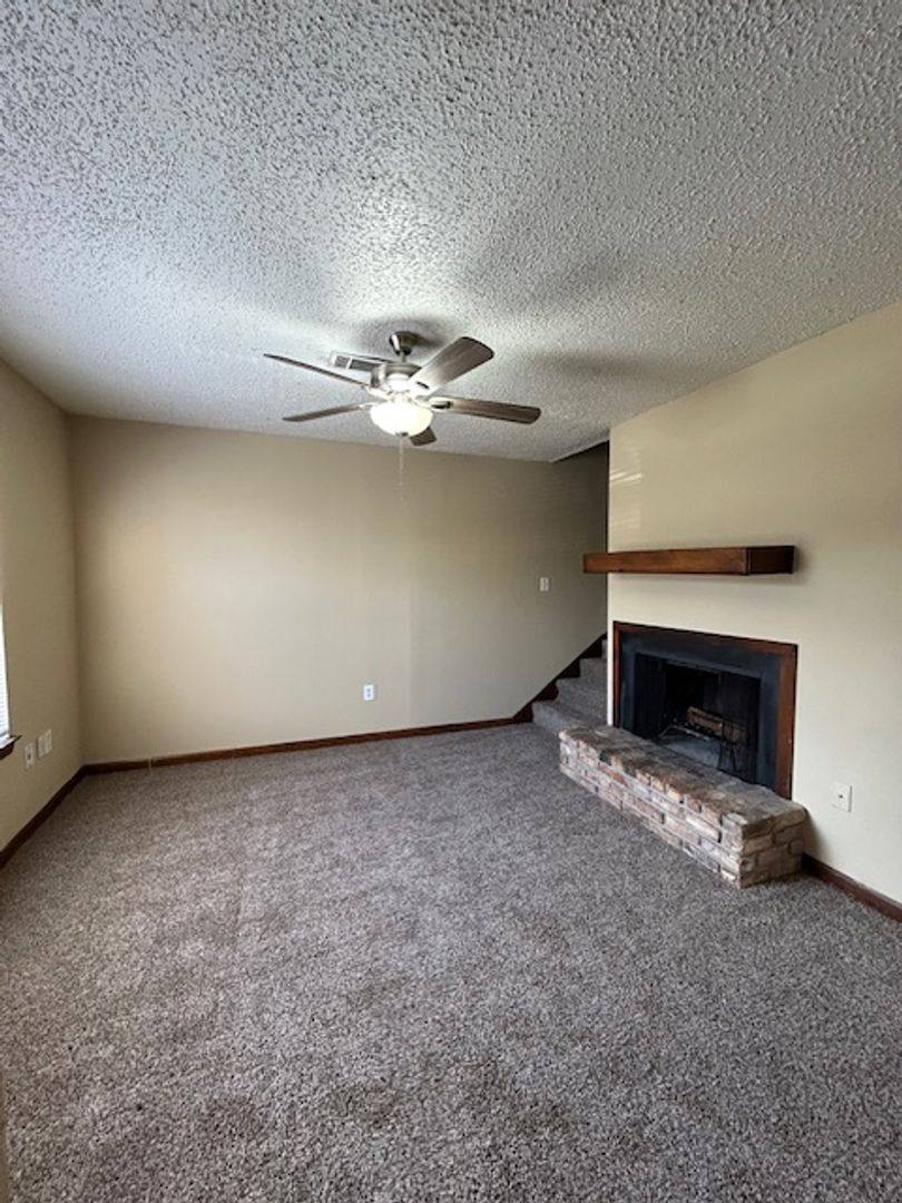 Apartment for rent at 4912 Kennesaw Dr, Baton Rouge, LA 70817