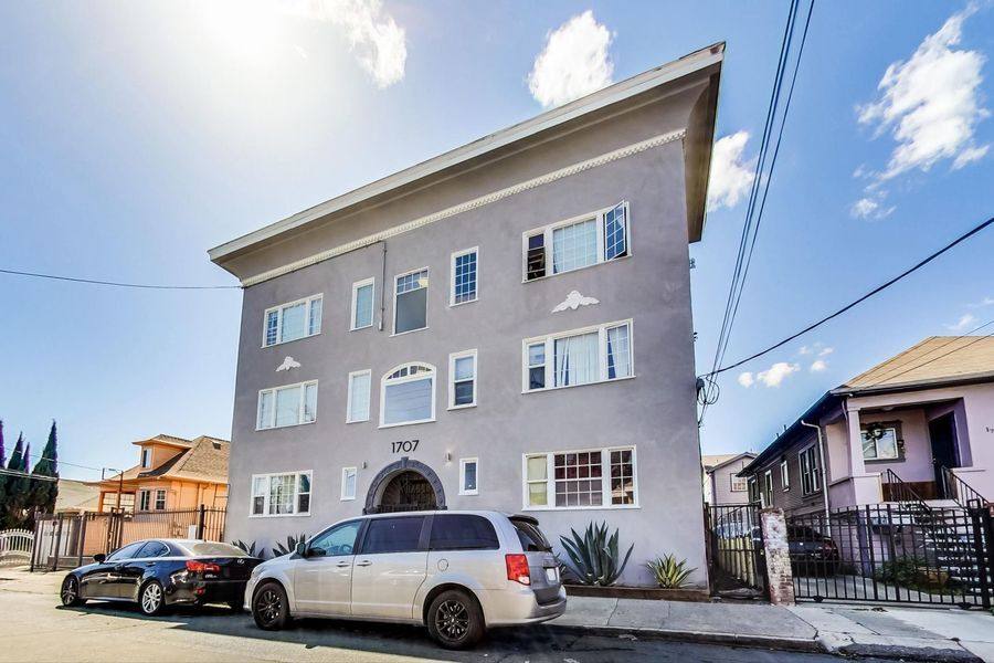 Apartment for rent at 1707 36th Ave #307, Oakland, CA 94601
