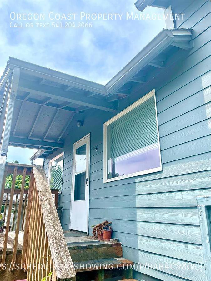 Apartment for rent at 1711 NE 18th Place #4, Lincoln City, OR 97367