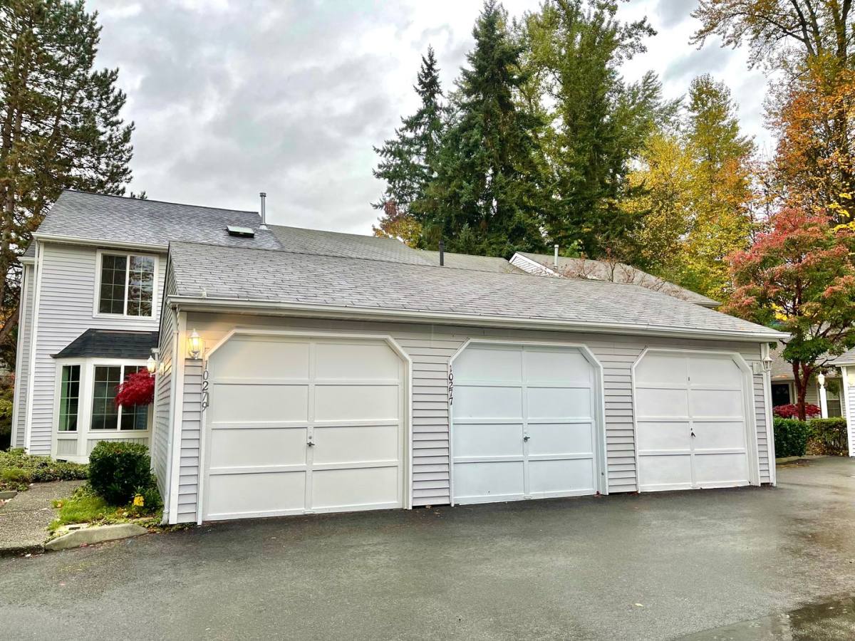 Townhouse for rent at 10277 NE 129th Lane, Kirkland, WA 98034