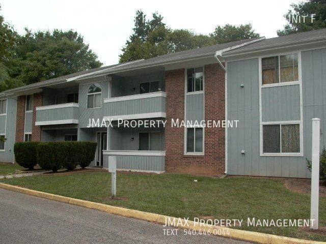 Apartment for rent at 3235 Chaparral Dr #F, Roanoke, VA 24018