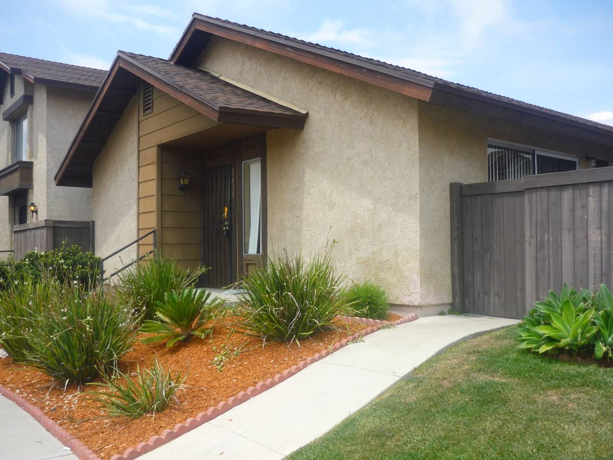 Townhouse for rent at 2415 Adirondack Row, San Diego, CA 92139