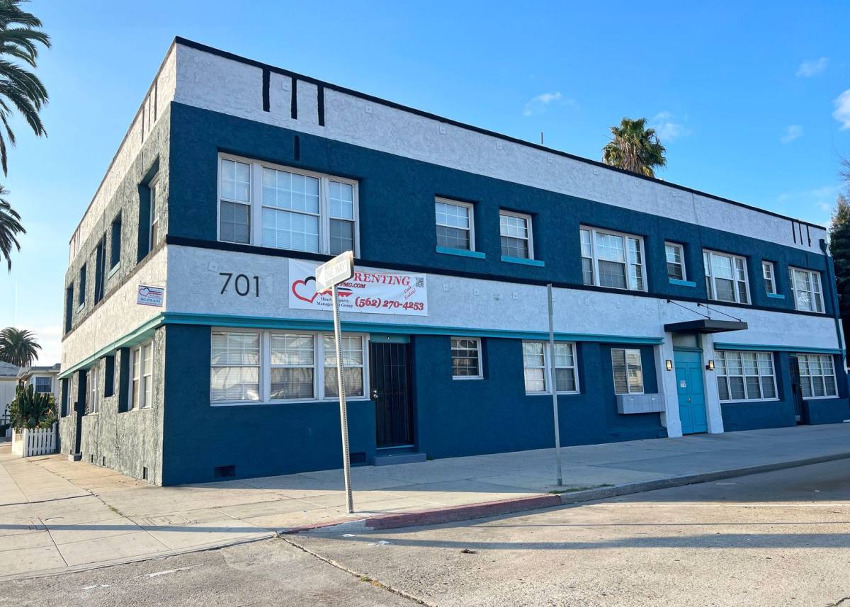 Apartment for rent at 701 Linden Ave, Long Beach, CA 90813