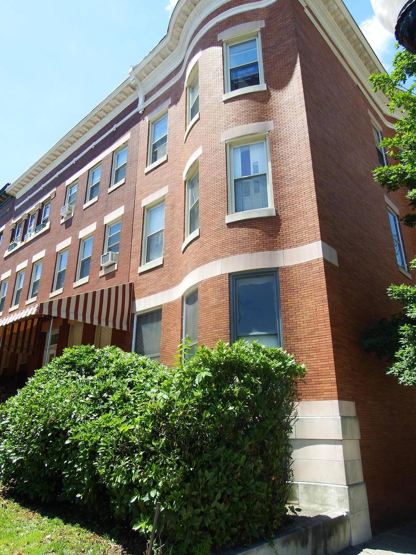 Apartment for rent at 31 E 31st St, Baltimore, MD 21218