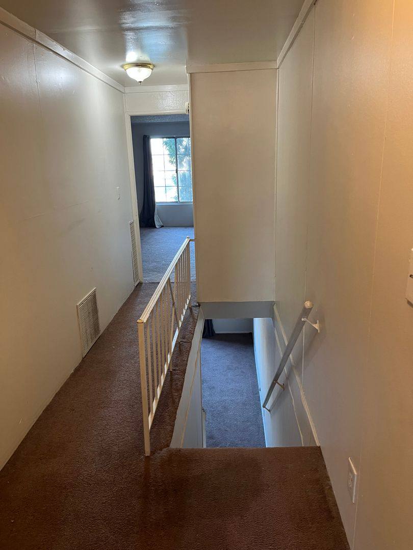 Townhouse for rent at 805 S Walnut St, Brookston, IN 47923