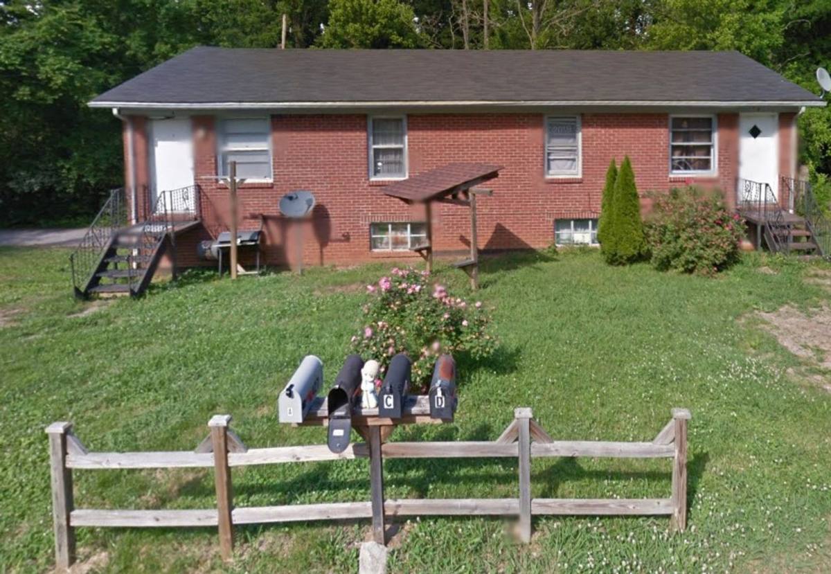 Apartment for rent at 427 Circle Dr, Clarksville, TN 37043
