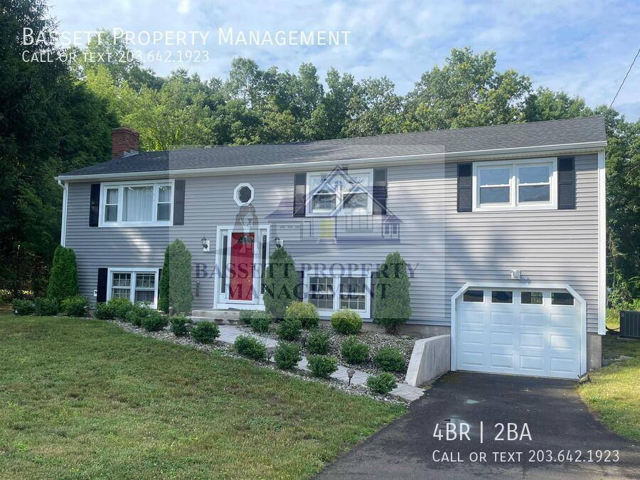 House for rent at 45 Carriage Dr, North Haven, CT 06473