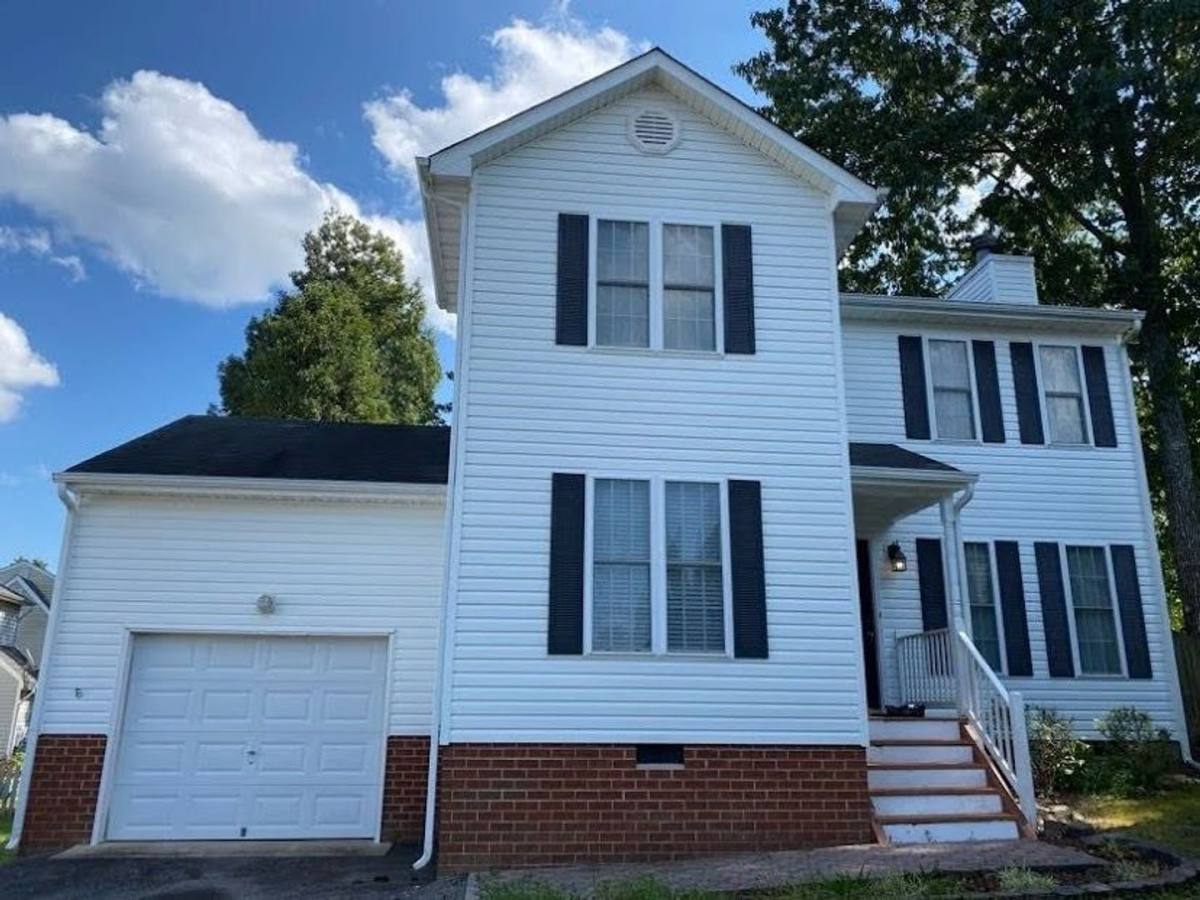 House for rent at 13707 Village View Dr, Midlothian, VA 23114
